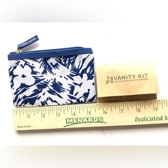 Estee Lauder Pouch Small bag super cute navy blue &white floral design & zipper - Picture 3 of 4